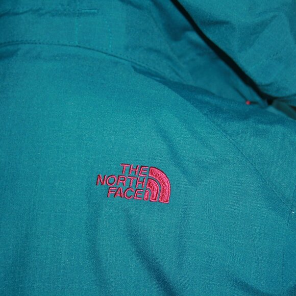 Women's North Face Coat - Picture 5 of 12